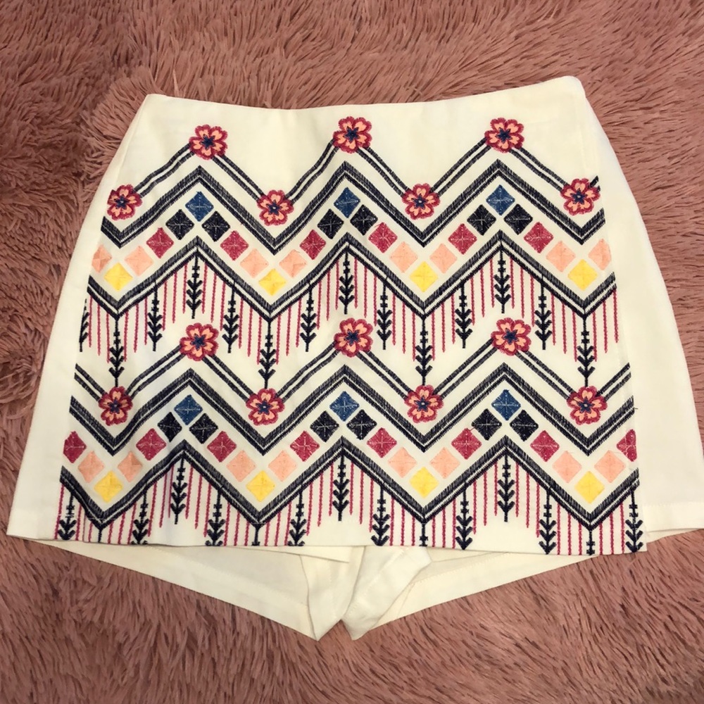 Embroidered skort